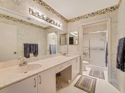 9805 Shadybrook 201 Drive Boynton Beach FL 33437