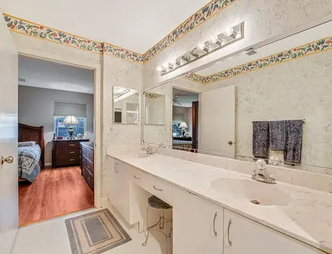 9805 Shadybrook 201 Drive Boynton Beach FL 33437