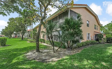 9805 Shadybrook 201 Drive Boynton Beach FL 33437
