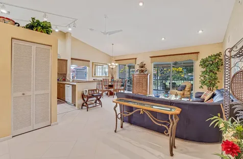 9805 Shadybrook 201 Drive Boynton Beach FL 33437