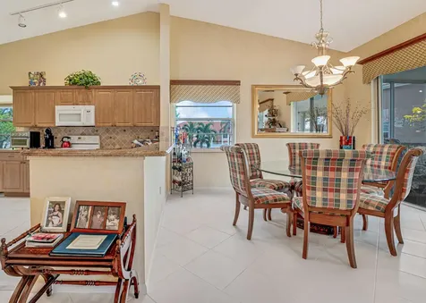 9805 Shadybrook 201 Drive Boynton Beach FL 33437