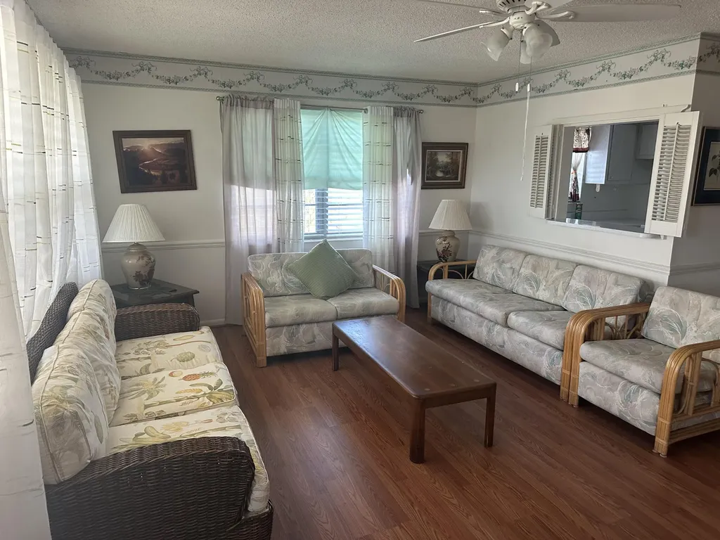 149 Windsor G West Palm Beach FL 33417