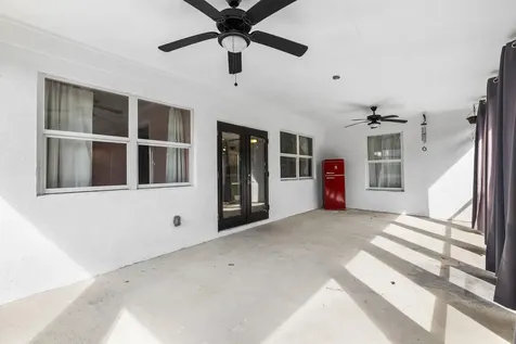 2300 Sw 21st Way Boynton Beach FL 33426