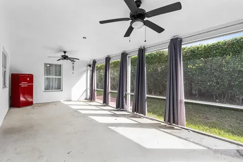 2300 Sw 21st Way Boynton Beach FL 33426