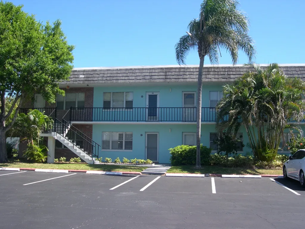 1200 Colonnades Drive Fort Pierce FL 34949