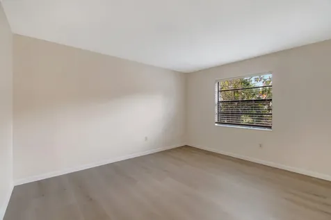 9299 Vista Del Lago Boca Raton FL 33428
