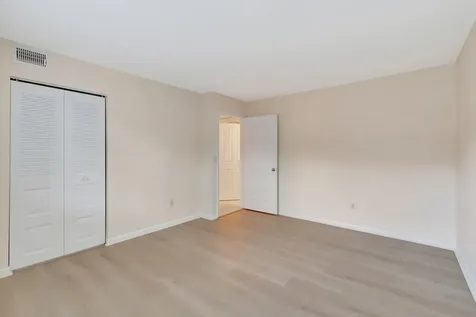 9299 Vista Del Lago Boca Raton FL 33428