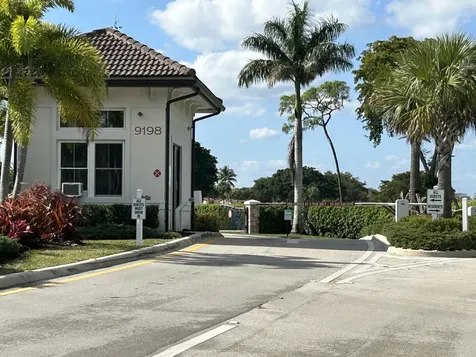 9299 Vista Del Lago Boca Raton FL 33428