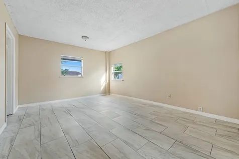 816 Ne 22nd Street Belle Glade FL 33430