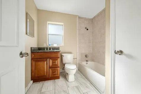 816 Ne 22nd Street Belle Glade FL 33430