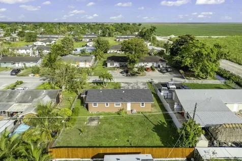 816 Ne 22nd Street Belle Glade FL 33430
