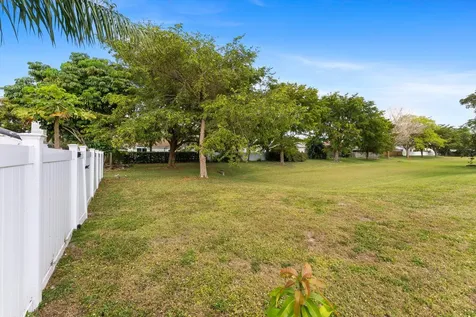 8319 Dynasty Drive Boca Raton FL 33433