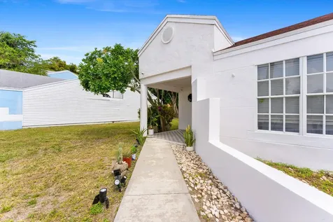 8319 Dynasty Drive Boca Raton FL 33433