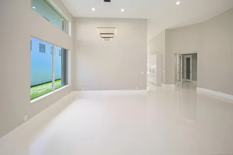 5147 Nw 24th Way Boca Raton FL 33496