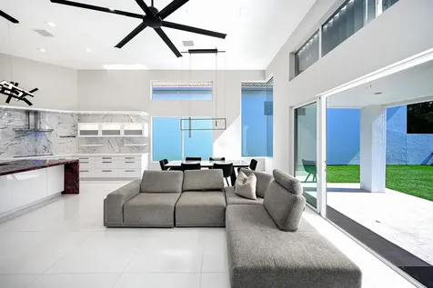5147 Nw 24th Way Boca Raton FL 33496
