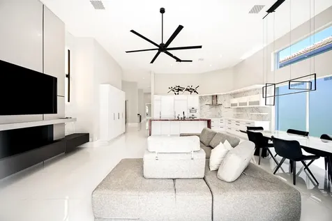 5147 Nw 24th Way Boca Raton FL 33496