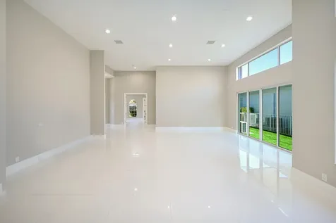 5147 Nw 24th Way Boca Raton FL 33496