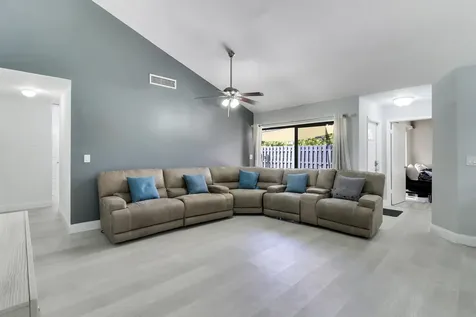 1104 Summit Trail Circle West Palm Beach FL 33415