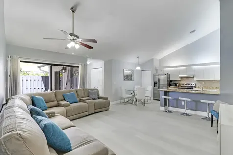 1104 Summit Trail Circle West Palm Beach FL 33415