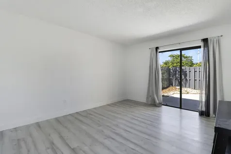 1104 Summit Trail Circle West Palm Beach FL 33415