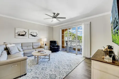 643 Casa Loma Boulevard Boynton Beach FL 33435