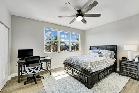 643 Casa Loma Boulevard Boynton Beach FL 33435