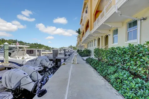 643 Casa Loma Boulevard Boynton Beach FL 33435