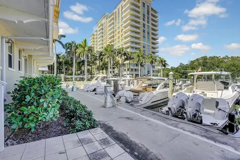643 Casa Loma Boulevard Boynton Beach FL 33435