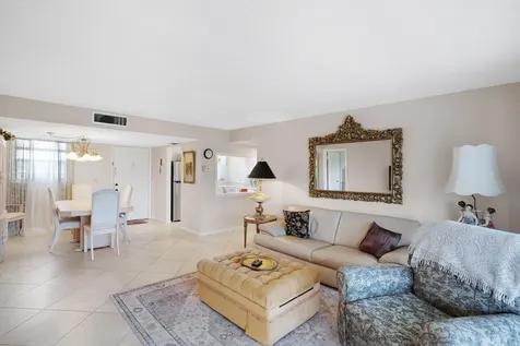 729 Lori Drive Palm Springs FL 33461