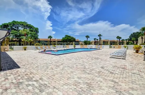 2320 Sw 22nd Avenue Delray Beach FL 33445