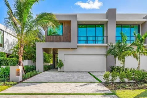 142 Ne Wavecrest Way Boca Raton FL 33432