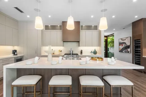 142 Ne Wavecrest Way Boca Raton FL 33432