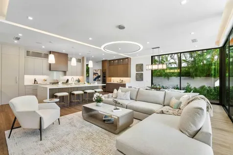 142 Ne Wavecrest Way Boca Raton FL 33432