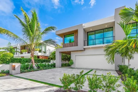 142 Ne Wavecrest Way Boca Raton FL 33432