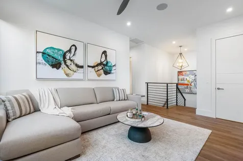 142 Ne Wavecrest Way Boca Raton FL 33432