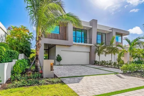 142 Ne Wavecrest Way Boca Raton FL 33432