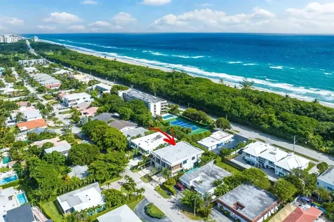 142 Ne Wavecrest Way Boca Raton FL 33432