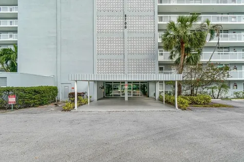 5700 Nw 2nd Avenue Boca Raton FL 33487