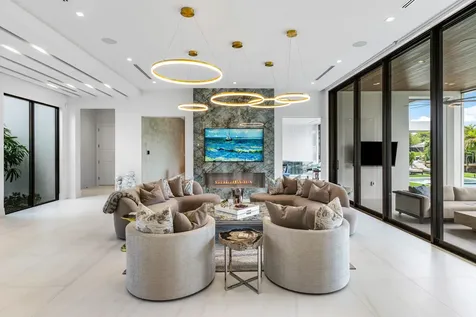 989 Marble Way Boca Raton FL 33432