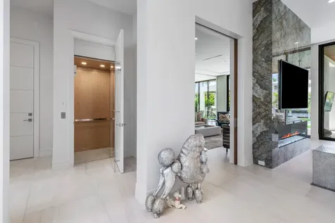 989 Marble Way Boca Raton FL 33432