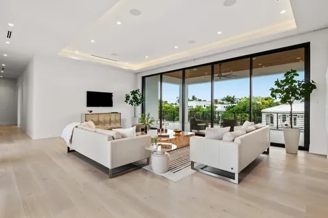 989 Marble Way Boca Raton FL 33432