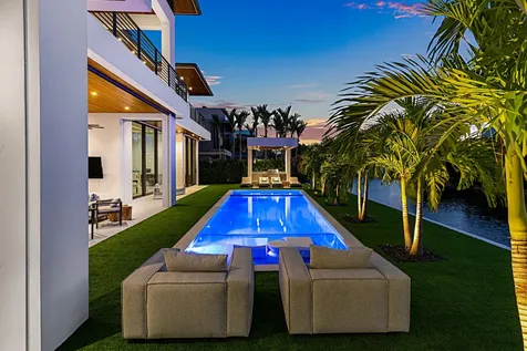 989 Marble Way Boca Raton FL 33432