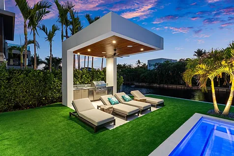 989 Marble Way Boca Raton FL 33432