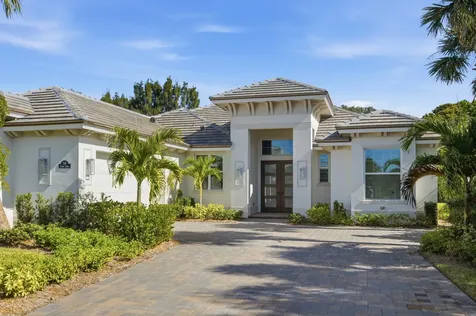 204 Strand Square Vero Beach FL 32963
