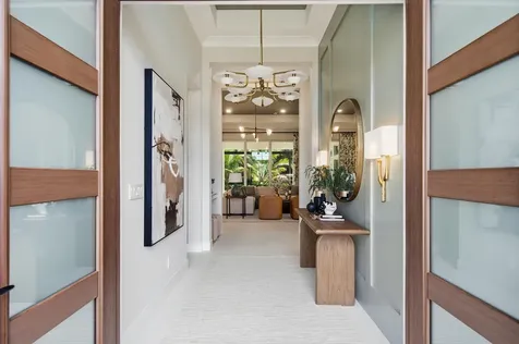 204 Strand Square Vero Beach FL 32963