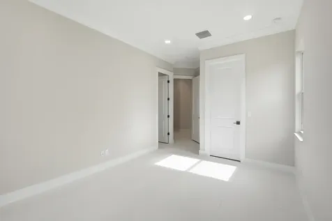204 Strand Square Vero Beach FL 32963