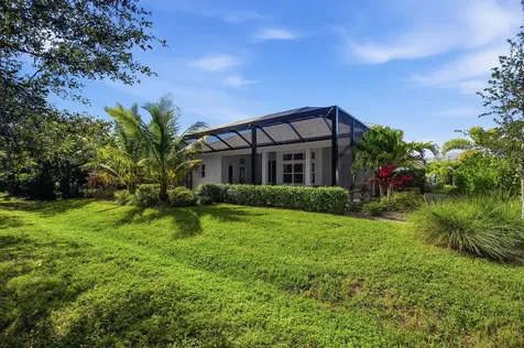 204 Strand Square Vero Beach FL 32963