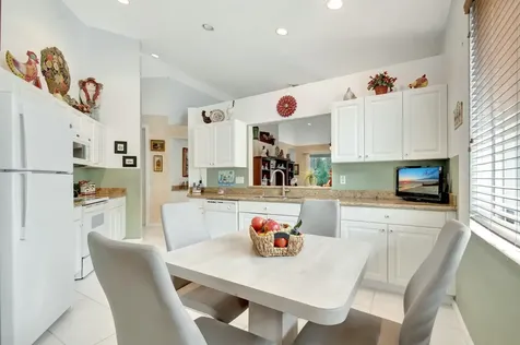 8126 Brindisi Lane Boynton Beach FL 33472