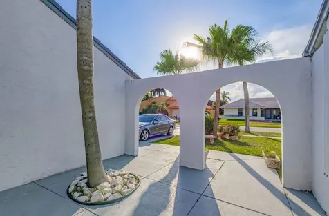 2502 Sw 23rd Cranbrook Drive Boynton Beach FL 33436