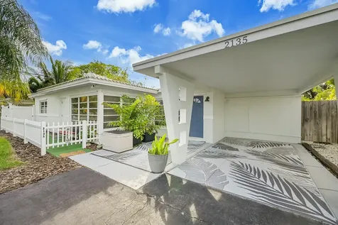 2135 Ne 4th Way Boca Raton FL 33431